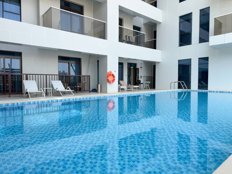 Peaceful Stay l Balcony & Pool l Near Downtown - Image 14