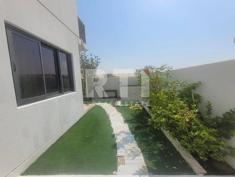 Corner Unit | Maids Room| Vacant