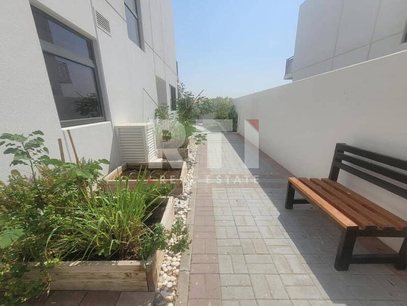 Corner Unit | Maids Room| Vacant