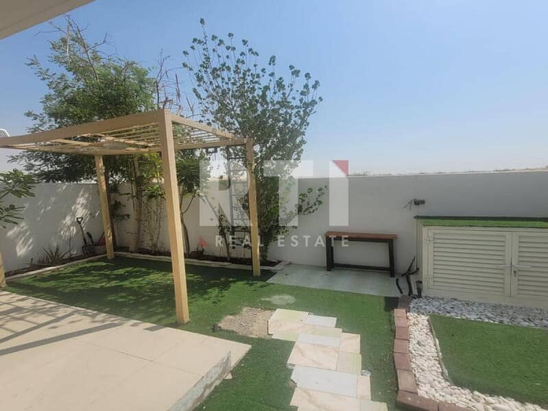 Corner Unit | Maids Room| Vacant