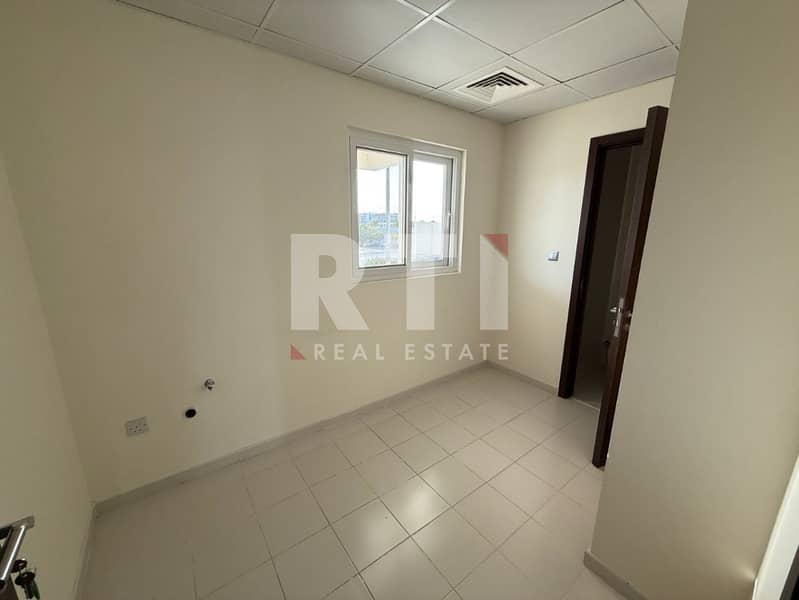 Corner Unit | Maids Room| Vacant - Image 10