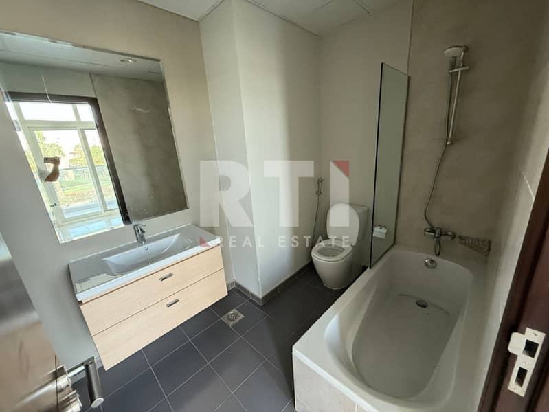 Corner Unit | Maids Room| Vacant - Image 12