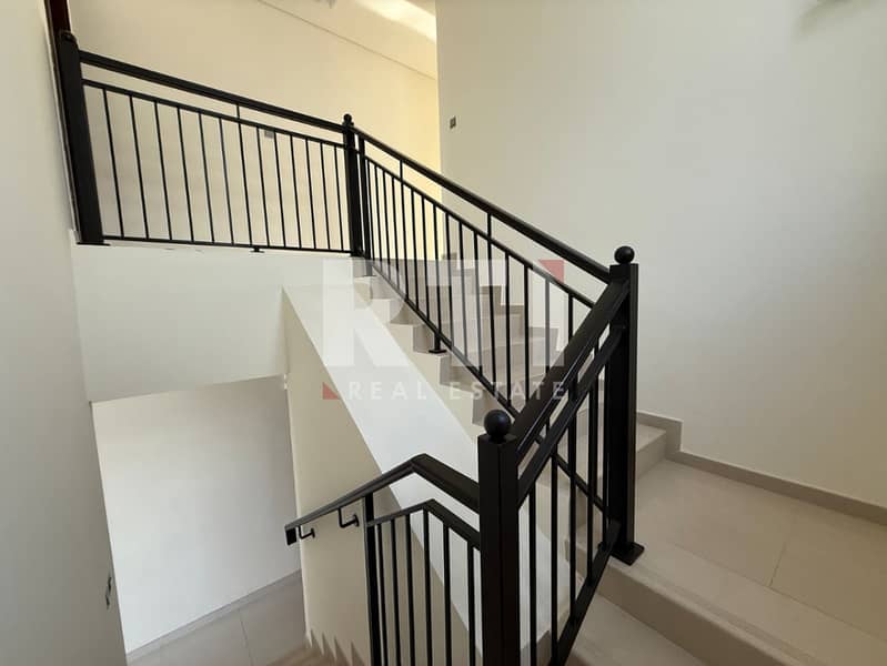 Corner Unit | Maids Room| Vacant - Image 13