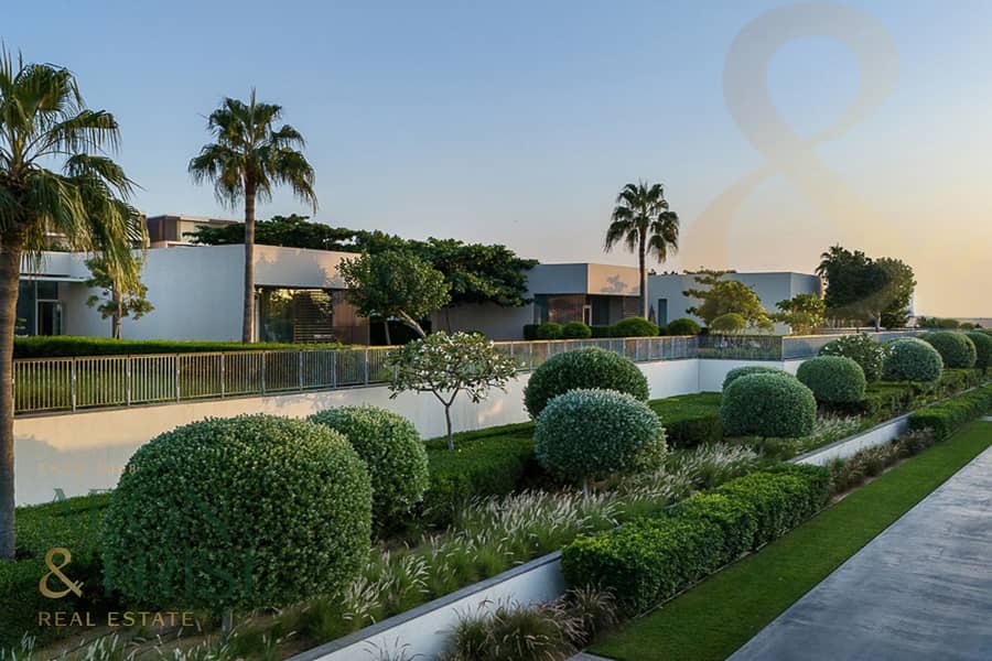 Luxury 1BR | Sea & Pool View | Private Beach - Image 18