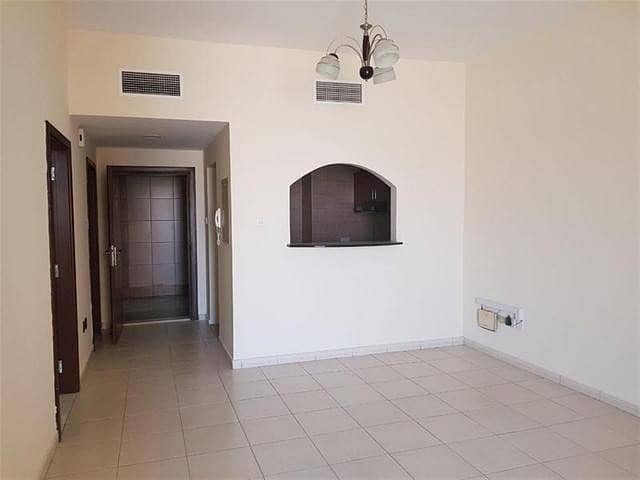 شقة في يونيفيرسيتي فيو،واحة دبي للسيليكون 1 غرفة 38000 درهم - 4290629