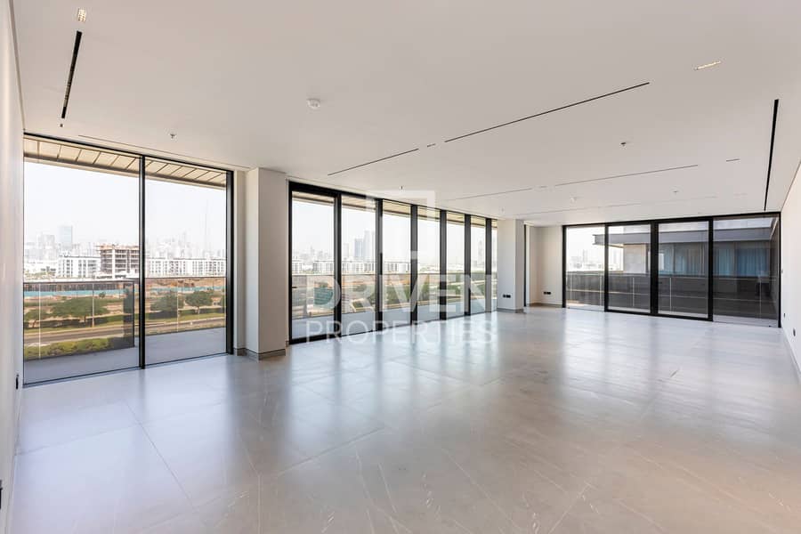 Elegant Penthouse | Spacious Layout | Skyline View - Image 3