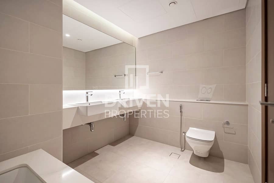 Burj Khalifa View | Canal View | Brand New - Image 12