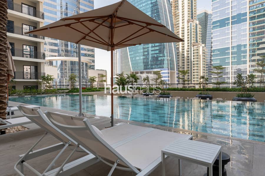 Canal View | Chic and Vibrant | Modern Comforts - Image 8