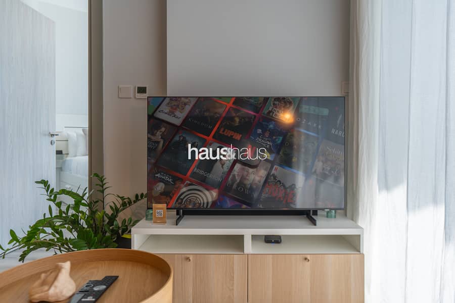 Canal View | Chic and Vibrant | Modern Comforts - Image 13