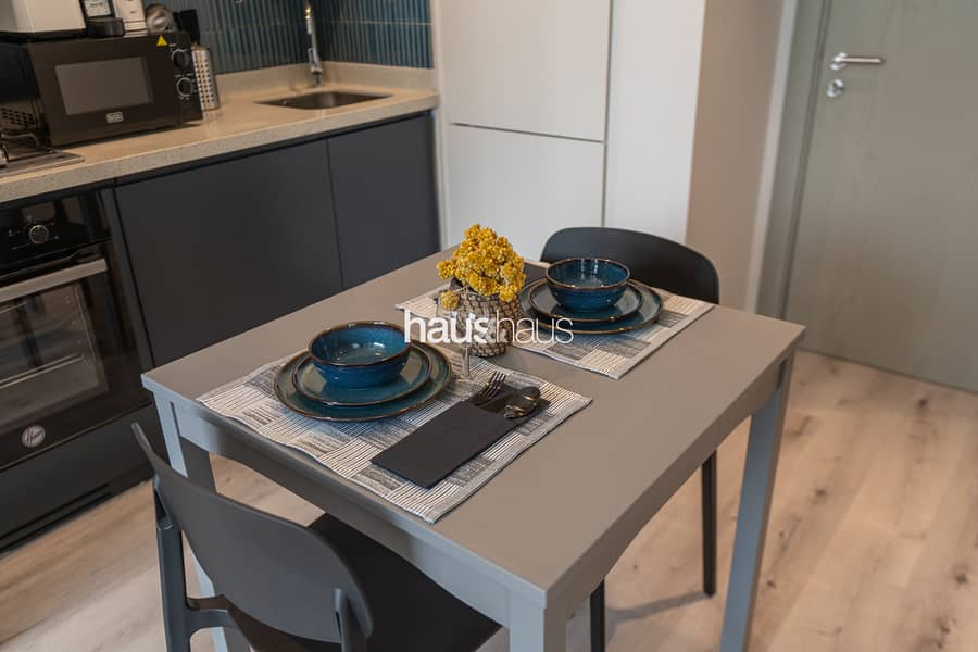 Canal View | Chic and Vibrant | Modern Comforts - Image 20