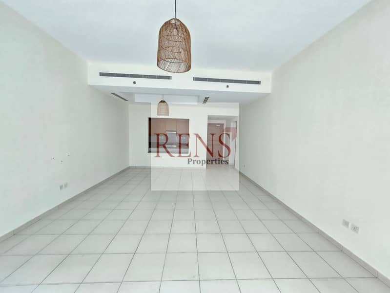 Spacious Unit | With Balcony | Prime Location