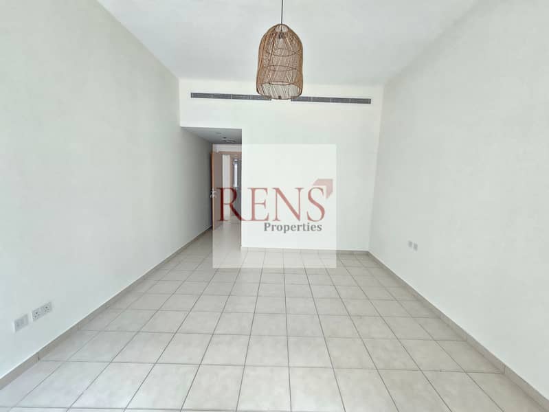 Spacious Unit | With Balcony | Prime Location - Image 6