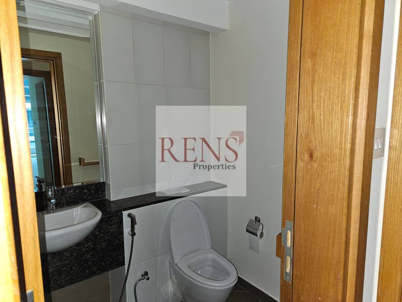 Spacious Unit | With Balcony | Prime Location - Image 9