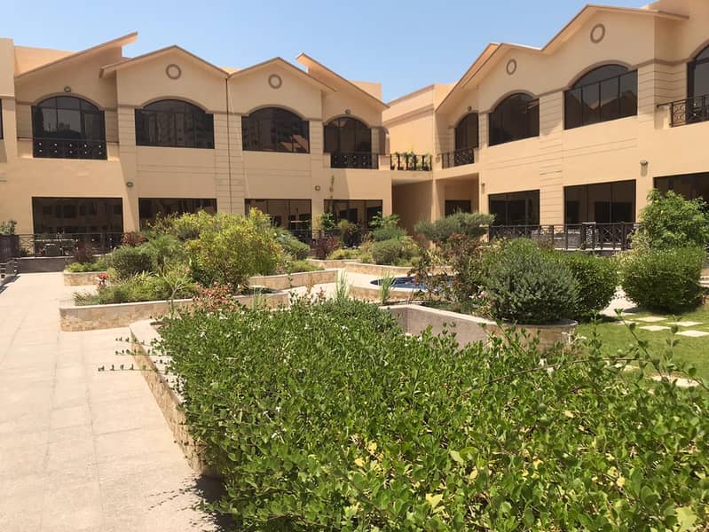 New finish 4 bedroom villa with shared pool and gym - Image 9