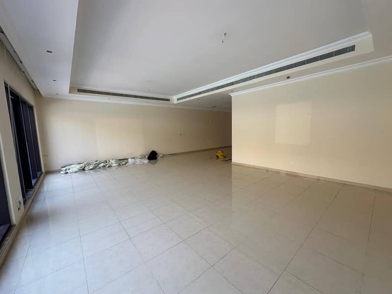 New finish 4 bedroom villa with shared pool and gym - Image 13