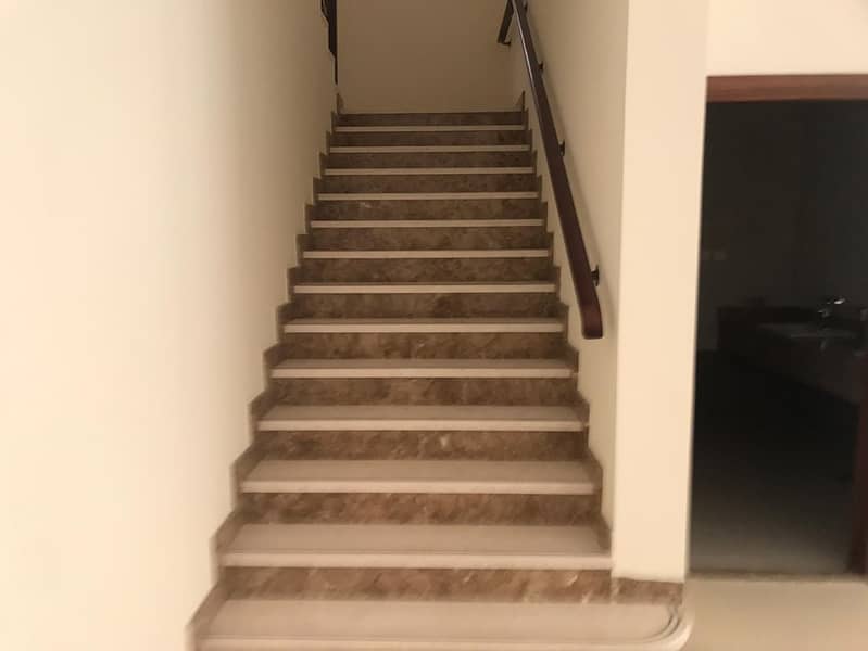 New finish 4 bedroom villa with shared pool and gym - Image 19