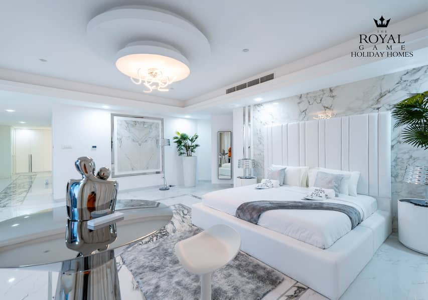 7 J209 EXCLUSIVE VILLA, 6 MASTER BEDROOMS + MAID, PALM J14. jpg
