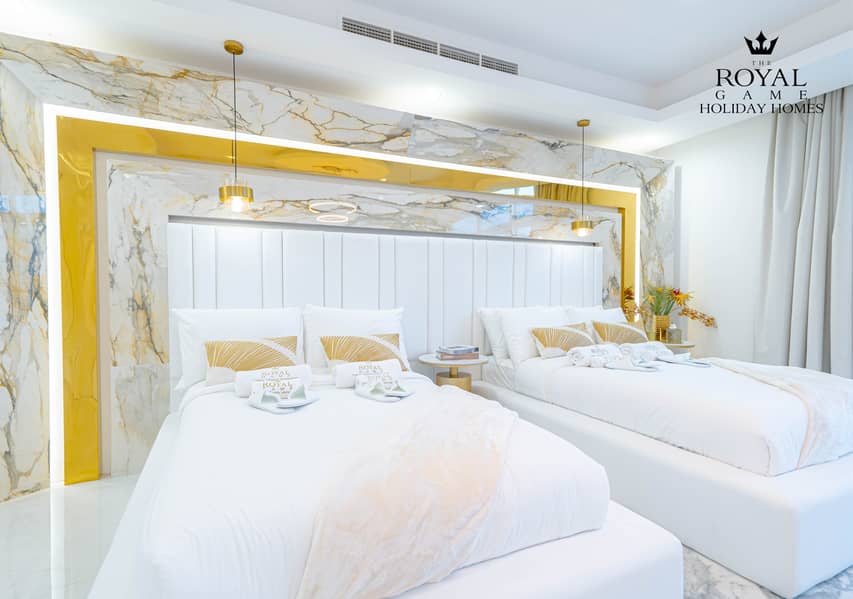 8 J209 EXCLUSIVE VILLA, 6 MASTER BEDROOMS + MAID, PALM J20. jpg