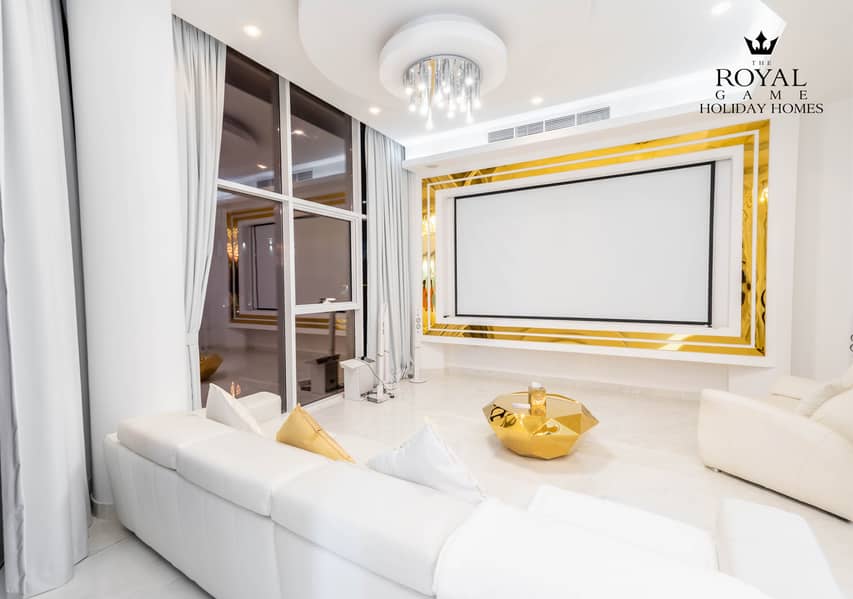 10 J209 EXCLUSIVE VILLA, 6 MASTER BEDROOMS + MAID, PALM J31. jpg