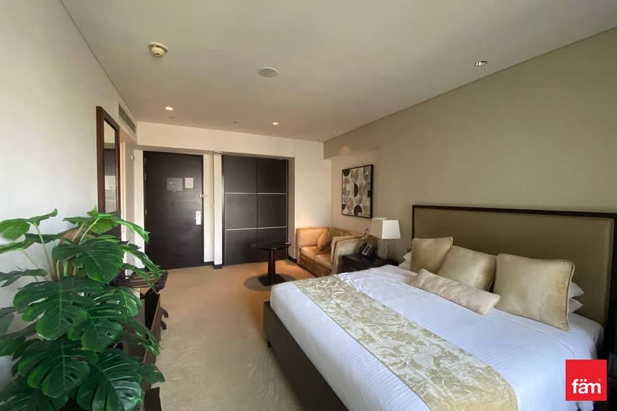 Floor to Ceiling Windows | Marina Views - Image 6