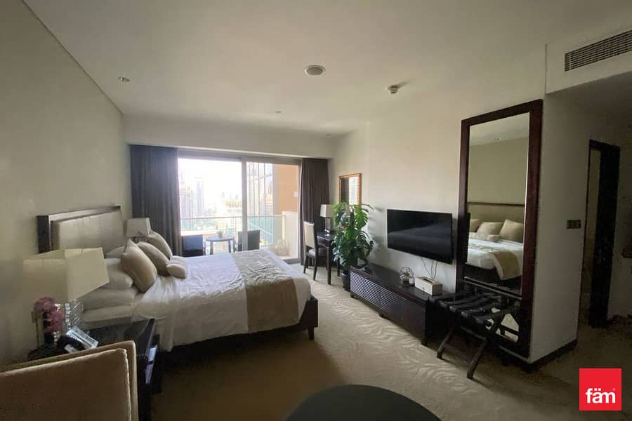 Floor to Ceiling Windows | Marina Views - Image 7