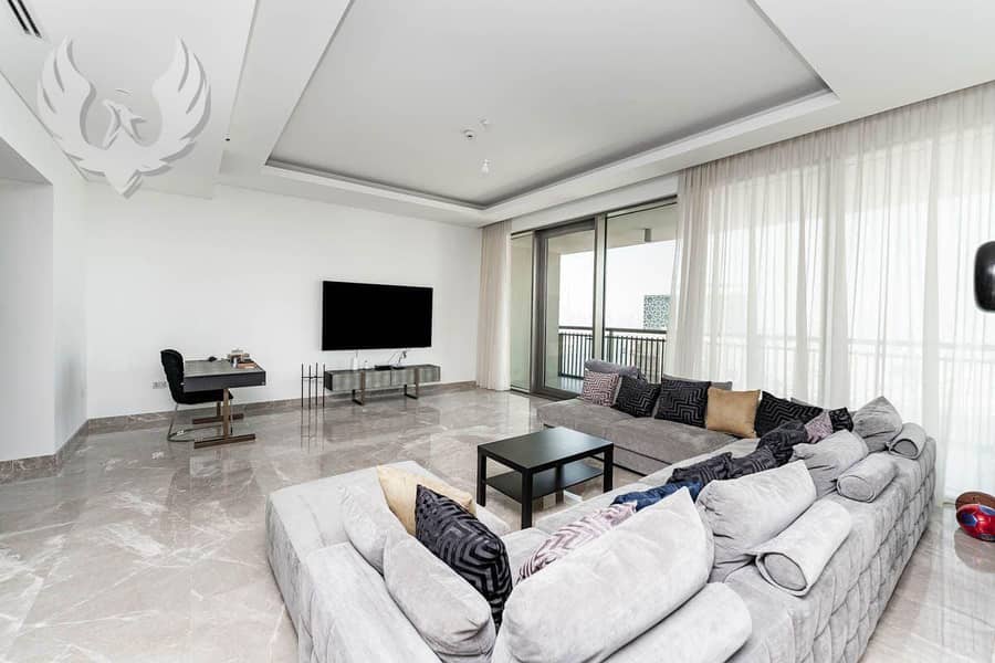 BEST VIEW | TOP FLOOR | VACANT