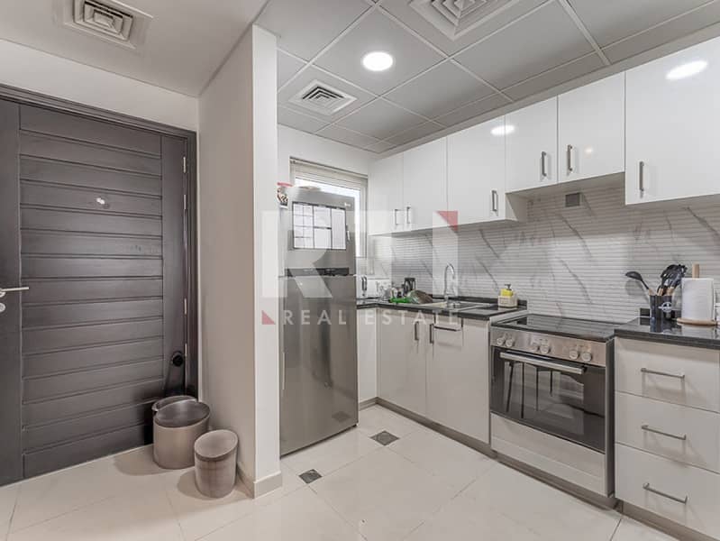 Corner Unit | Upgraded | Vacant on Trasfer