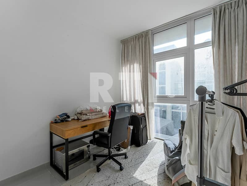 Corner Unit | Upgraded | Vacant on Trasfer - Image 6