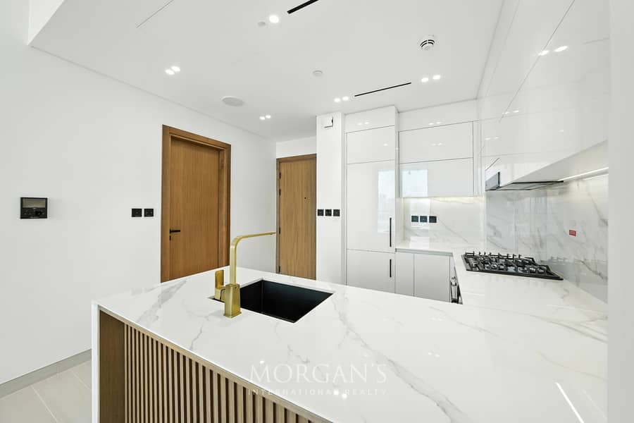 BRAND NEW | MODERN 1BR | HIGH FLOOR