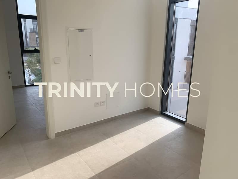 Hot Offer !! 3 Bedroom + Maid | Just AED 210000 - Image 7