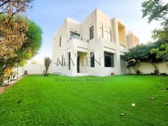 LUXURIOUS CORNER Villa | 3 BHK Plus Maid and Study Room | Back door facing to Park
