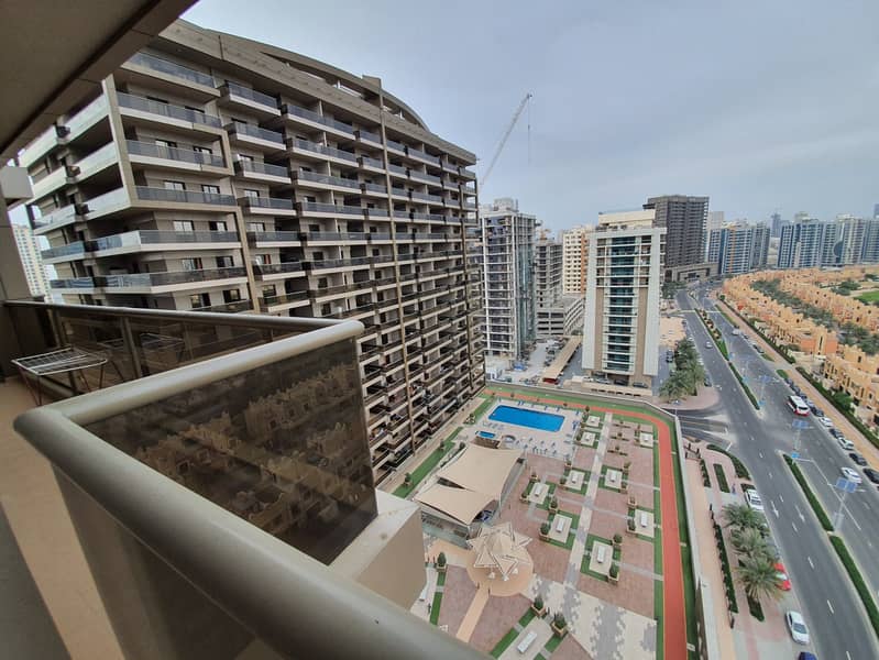 GOLF & POOL VIEW - BIGGEST LAYOUT - CORNER UNIT -HIGHER FLOOR