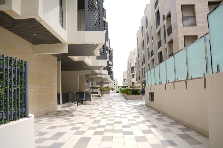 1BR FULLY FURNISHED APARTMENT WITH MAID'S ROOM AND OPEN TERRACE - Image 28