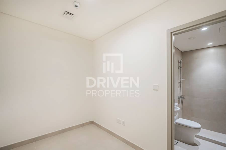 Brand New Broad Unit | Canal and Lagoon View - Image 13