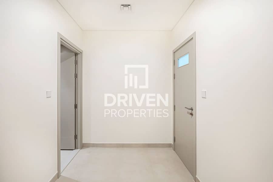 Brand New Broad Unit | Canal and Lagoon View - Image 14