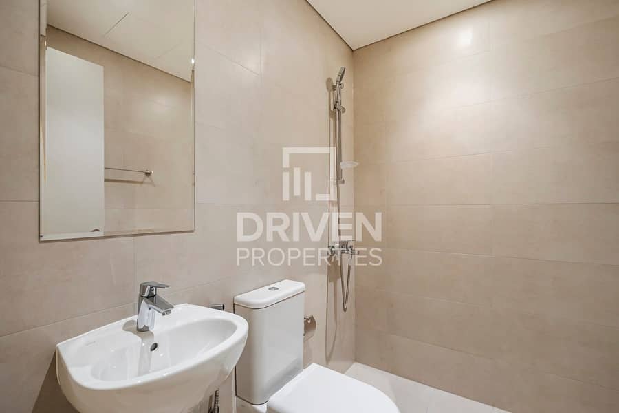 Brand New Broad Unit | Canal and Lagoon View - Image 21