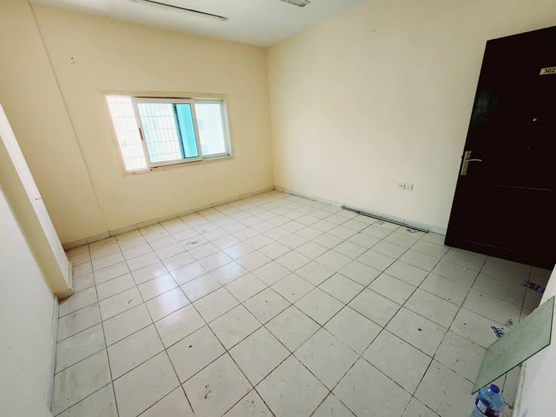 Lavish 1 bhk full family apartments only 30k