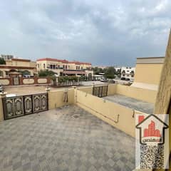 فیلا في الروضة 5 غرف 115000 درهم - 11027235