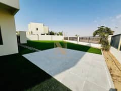 Maids Room I Huge Plot I Available Immediately