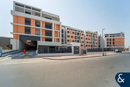 10+ Beds Building for Sale in Dubai Investment Park (DIP), Dubai - 178 Mixed Units | Whole Building | DIP 10+ Beds Building for Sale in Dubai Investment Park (DIP), Dubai - 178 Mixed Units | Whole Building | DIP