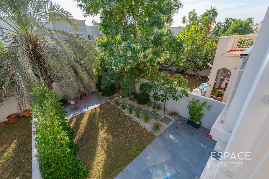 Fully Upgraded | 2 Beds | VOT - Image 10