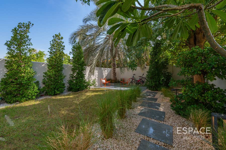 Fully Upgraded | 2 Beds | VOT - Image 17