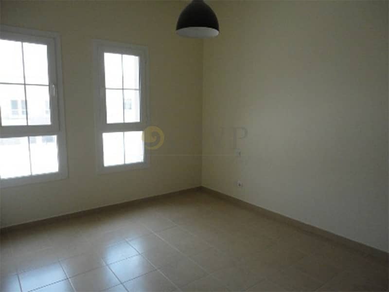 Great Location|Exclusive|Genuine|Vacant Soon - Image 11