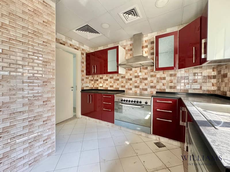 VACANT NOW | EXTENDED + UPGRADED | MAIDS ROOM - Image 6