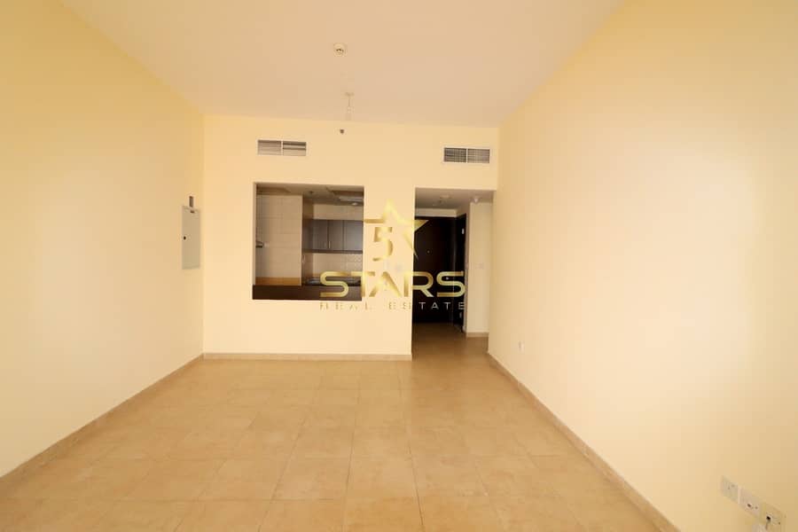 Chiller Free 3 Bed Apt. AT Dubai Silicon Oasis