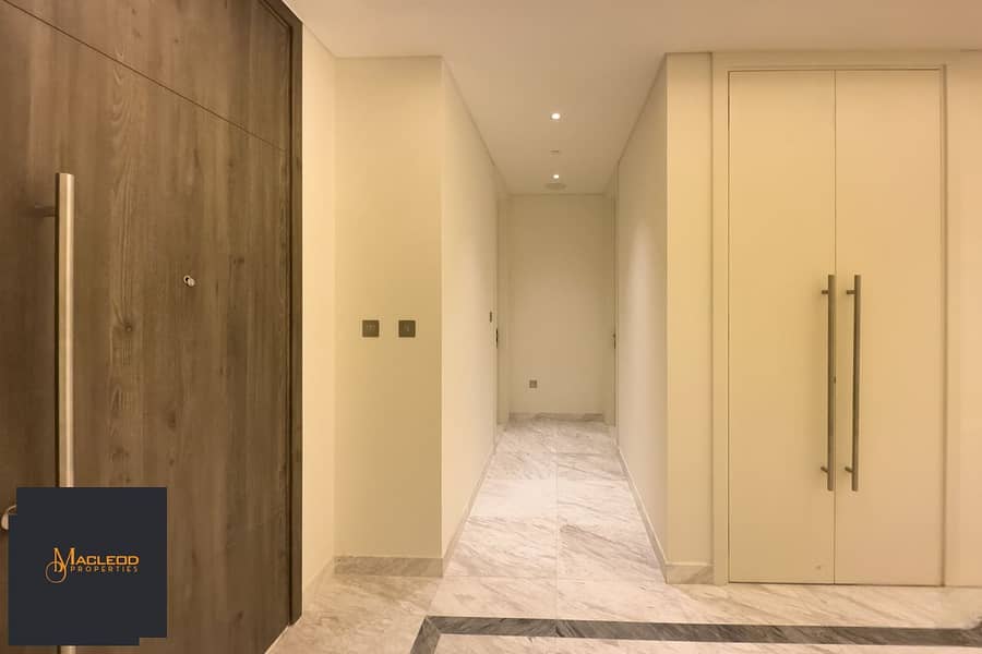 23 IMG_7342-Photoroom. png