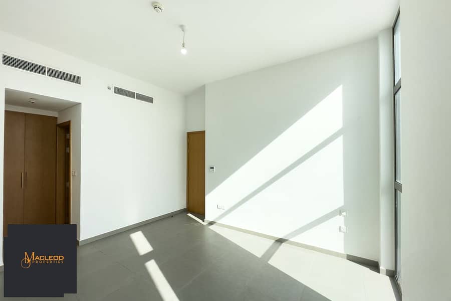 6 IMG_7465-Photoroom. png