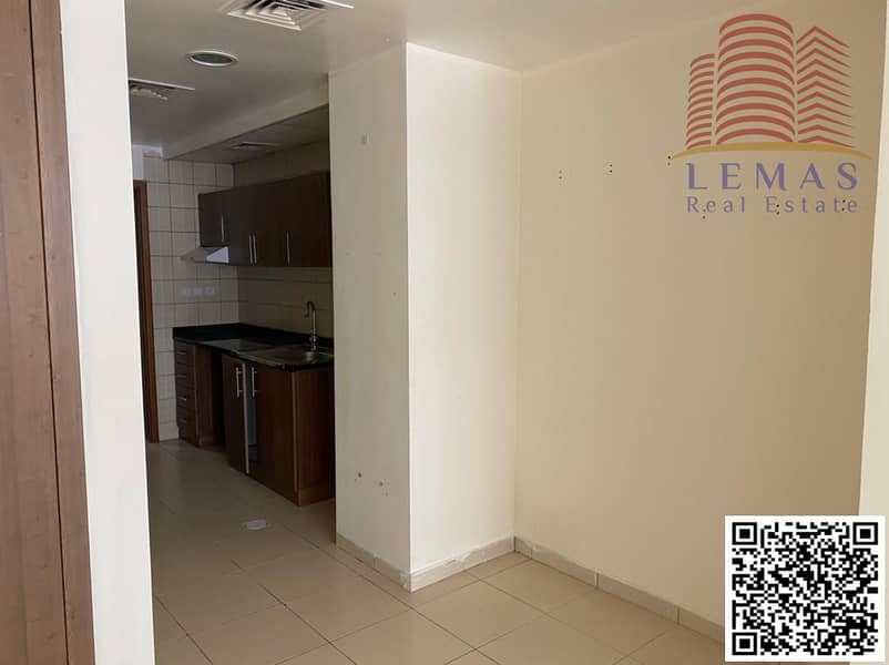 9 f152e904-567d-4162-b852-a179bb87a77a. jpg