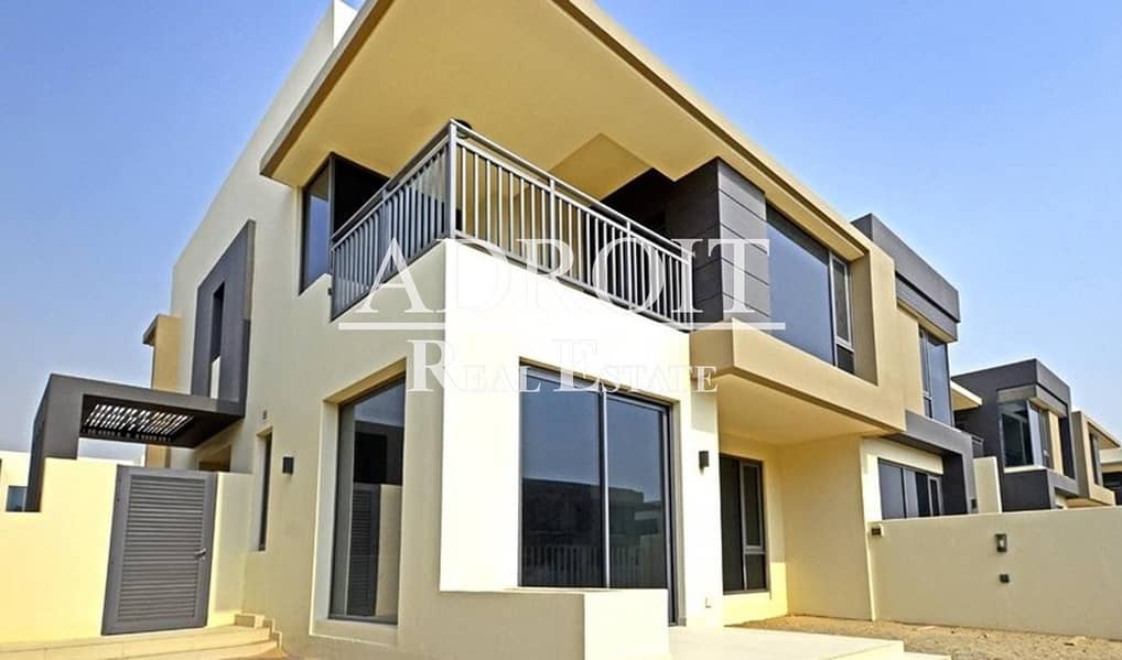 Luxurious 5 Bedroom | End Unit | Modern and Best Layout !
