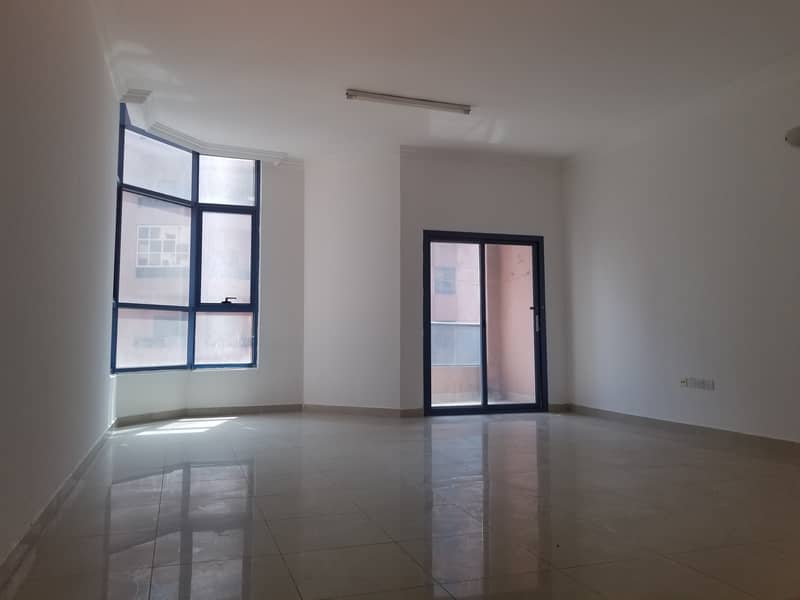 2 bhk للايجار في برج النعيمية